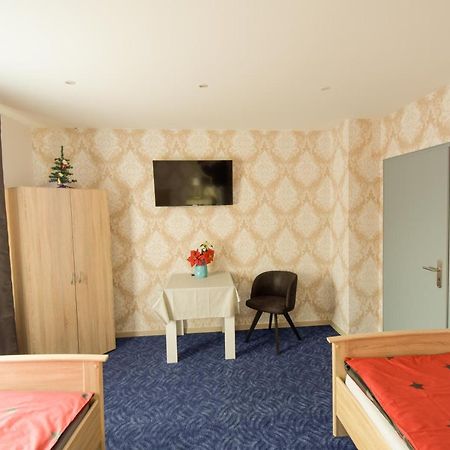 Mainzimmer - Business Apartments Hasloch  Extérieur photo