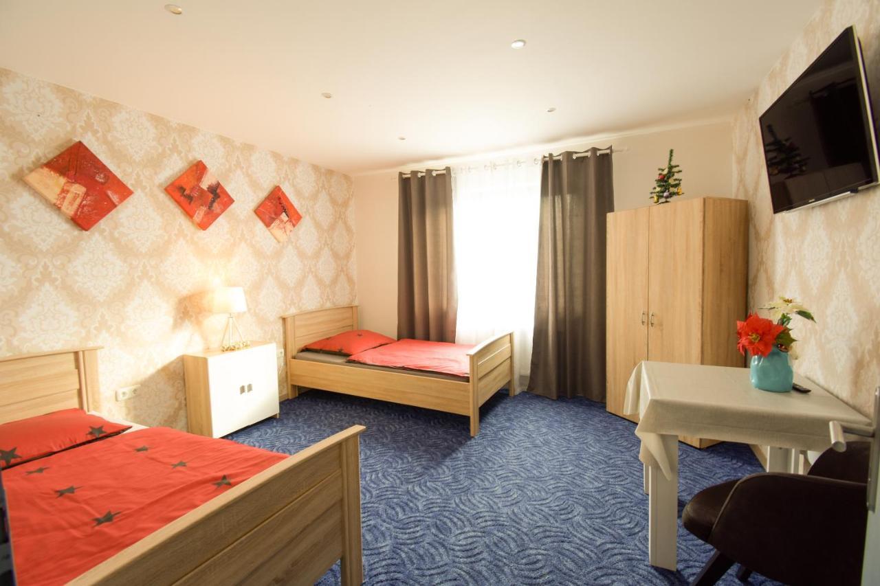 Mainzimmer - Business Apartments Hasloch  Extérieur photo