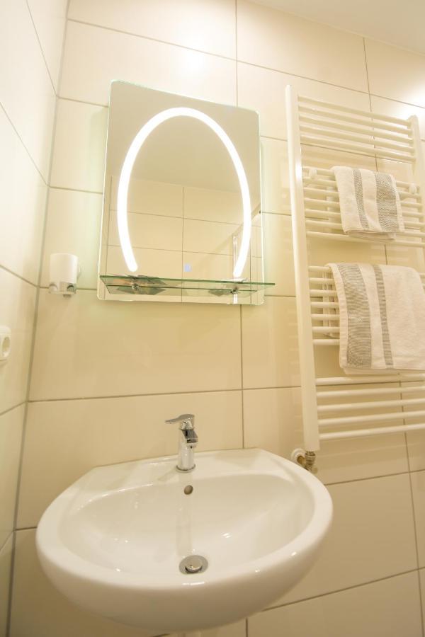 Mainzimmer - Business Apartments Hasloch  Extérieur photo