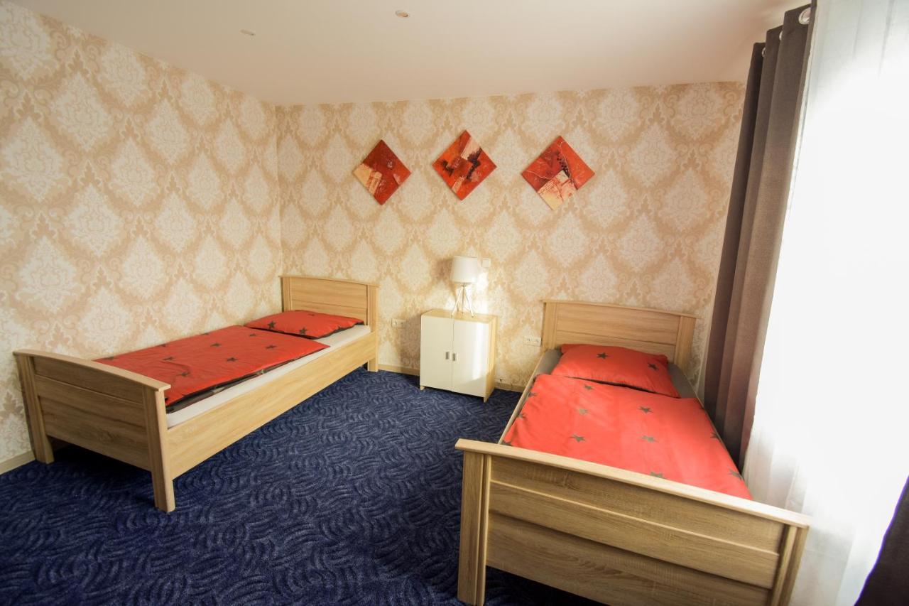 Mainzimmer - Business Apartments Hasloch  Extérieur photo