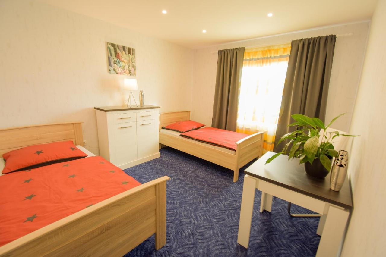 Mainzimmer - Business Apartments Hasloch  Extérieur photo