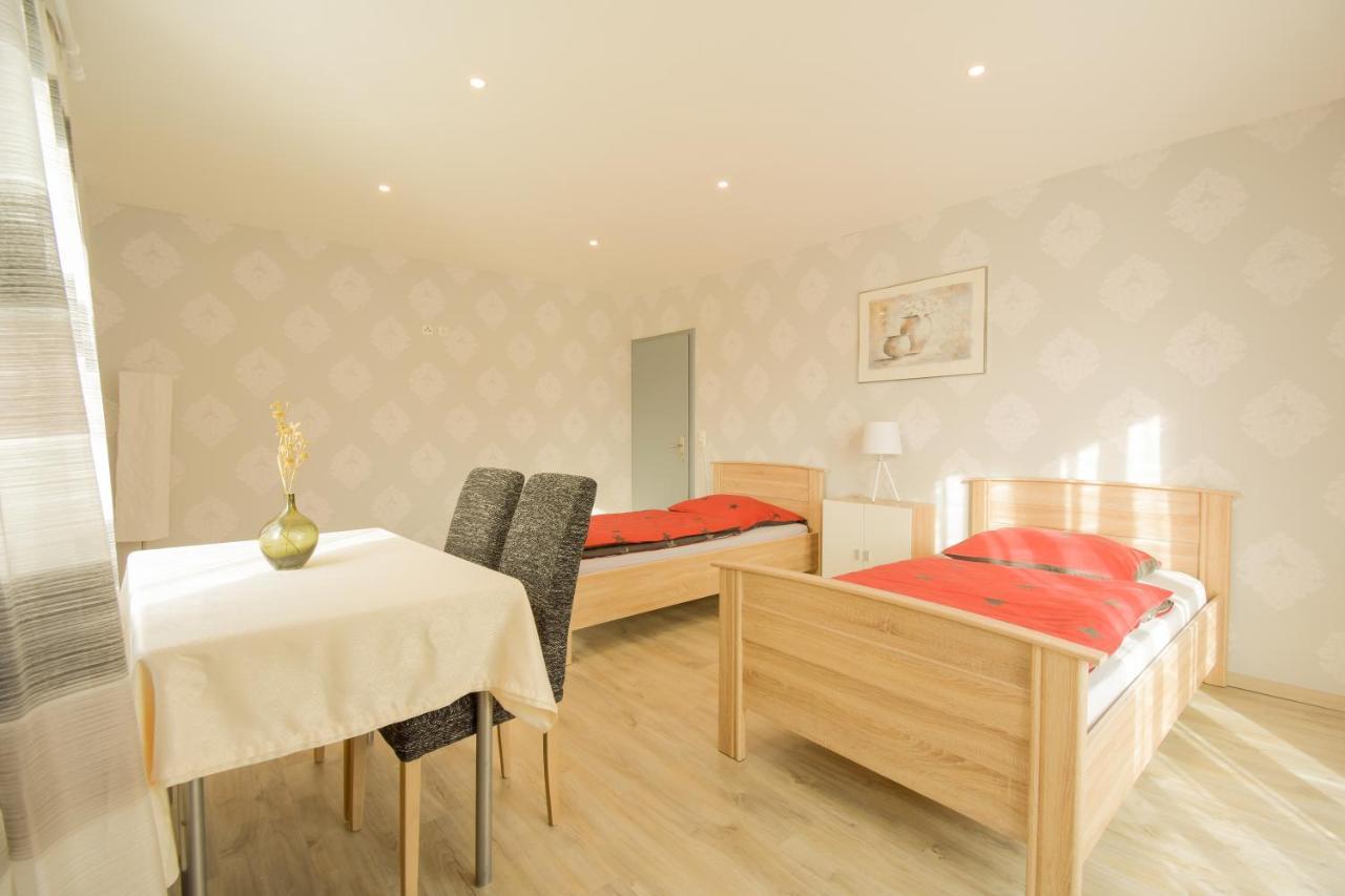 Mainzimmer - Business Apartments Hasloch  Extérieur photo