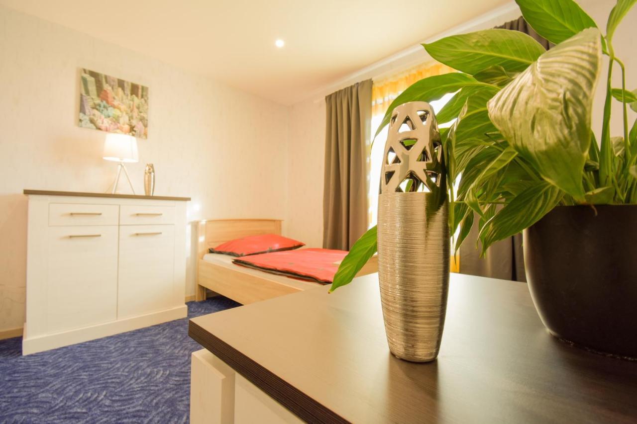 Mainzimmer - Business Apartments Hasloch  Extérieur photo