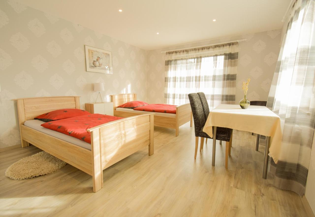 Mainzimmer - Business Apartments Hasloch  Extérieur photo